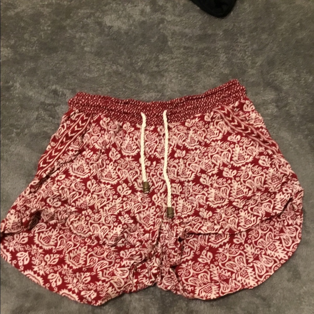 Boho Red/White Pattern Shorts